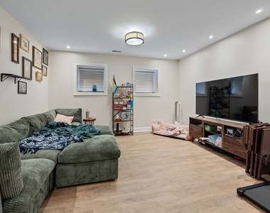 2027 N Humboldt Boulevard - Photo Thumbnail 3