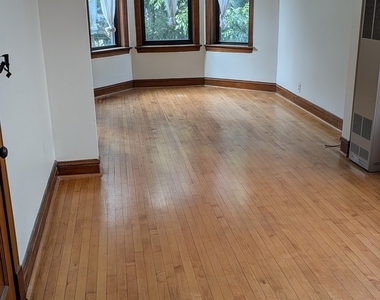 2435 W Thomas Street - Photo Thumbnail 3
