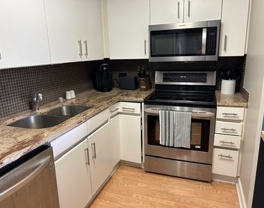 440 N Wabash Avenue - Photo Thumbnail 4