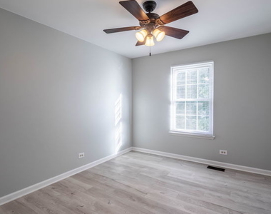 1575 Stockton Lane - Photo Thumbnail 17