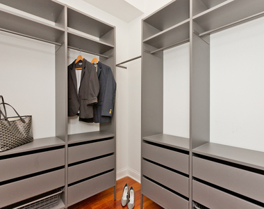 3158 N Paulina Street - Photo Thumbnail 9