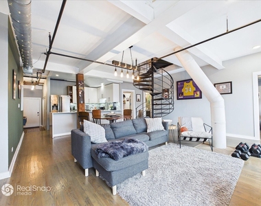 2221 N Lister Avenue - Photo Thumbnail 3