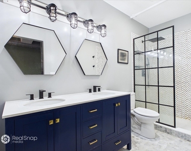 2221 N Lister Avenue - Photo Thumbnail 14