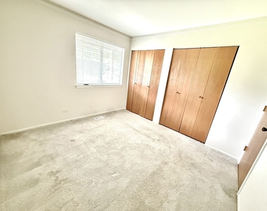 601 Hanover Court - Photo Thumbnail 8
