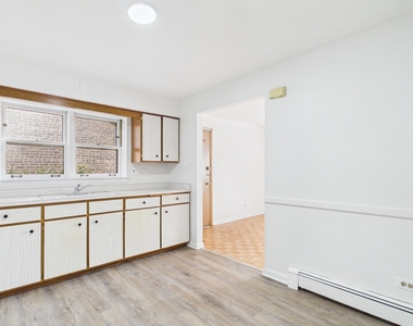 11219 S King Drive - Photo Thumbnail 5