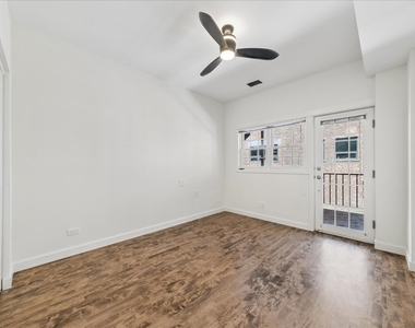 1046 W Fulton Market - Photo Thumbnail 11