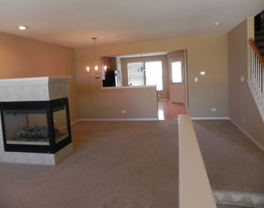 1137 Reserve Drive - Photo Thumbnail 4