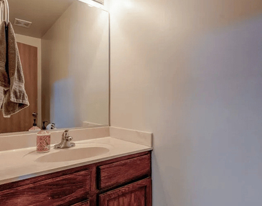 14005 Danbury Drive - Photo Thumbnail 10