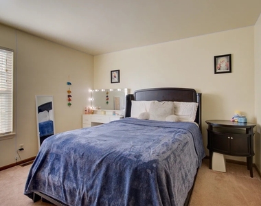 14005 Danbury Drive - Photo Thumbnail 18
