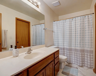 14005 Danbury Drive - Photo Thumbnail 19