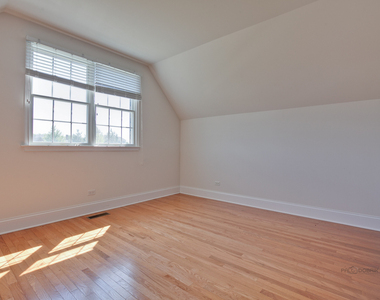 8 Turnbury Court - Photo Thumbnail 32
