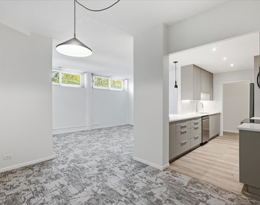 4170 N Marine Drive - Photo Thumbnail 6