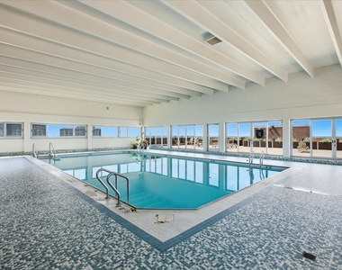 4170 N Marine Drive - Photo Thumbnail 13