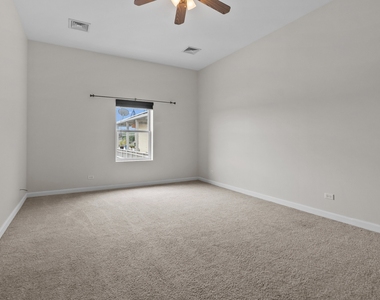 111 E Van Buren Street - Photo Thumbnail 14