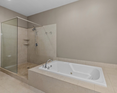 111 E Van Buren Street - Photo Thumbnail 19
