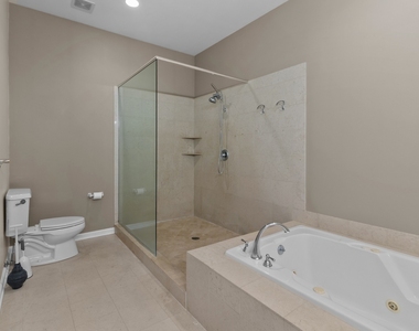 111 E Van Buren Street - Photo Thumbnail 18