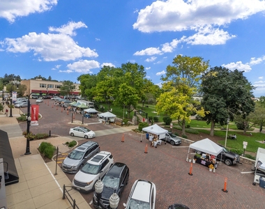 111 E Van Buren Street - Photo Thumbnail 26