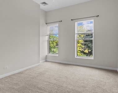 111 E Van Buren Street - Photo Thumbnail 20
