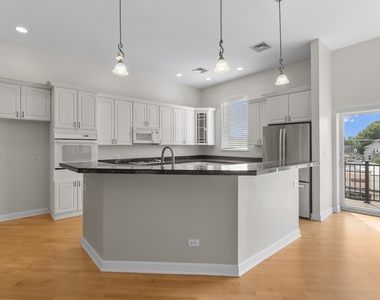 111 E Van Buren Street - Photo Thumbnail 12