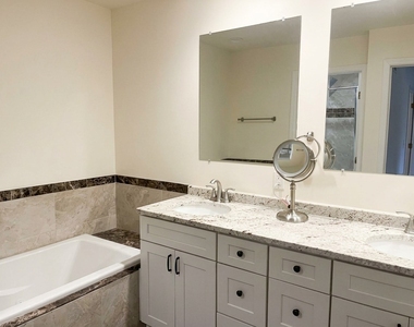 196 Westminster Way - Photo Thumbnail 8
