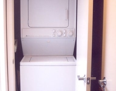 412 Kelburn Avenue - Photo Thumbnail 2