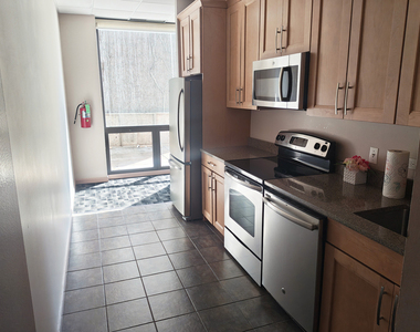 70 W Huron Street - Photo Thumbnail 15