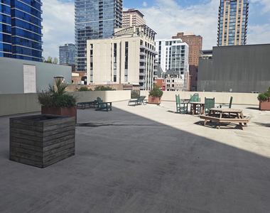 70 W Huron Street - Photo Thumbnail 11