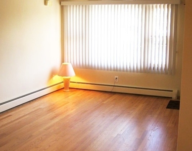 942 North Avenue - Photo Thumbnail 1