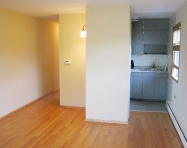 942 North Avenue - Photo Thumbnail 2
