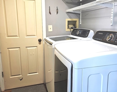 1605 W Portsmith Lane - Photo Thumbnail 12