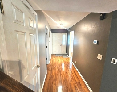 1605 W Portsmith Lane - Photo Thumbnail 3