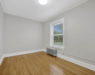 4742 W Roscoe Street - Photo Thumbnail 12