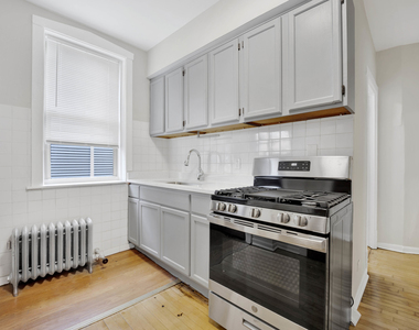 4742 W Roscoe Street - Photo Thumbnail 5