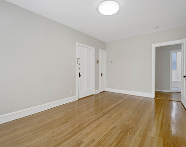 4742 W Roscoe Street - Photo Thumbnail 4
