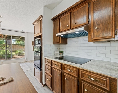 3607 Camelot Street - Photo Thumbnail 15