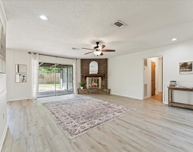 3607 Camelot Street - Photo Thumbnail 9