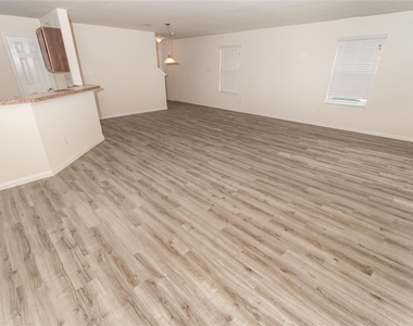 3602 Bluebird Park Lane - Photo Thumbnail 4