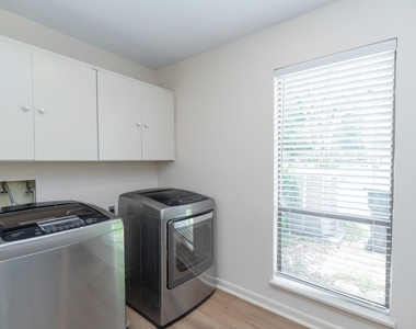 921 Victoria Drive - Photo Thumbnail 28