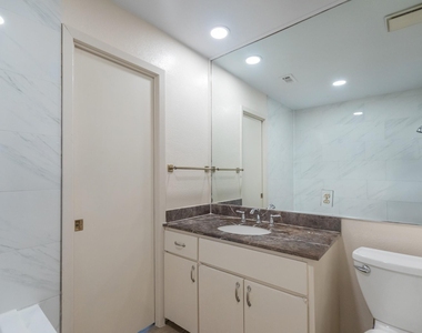 921 Victoria Drive - Photo Thumbnail 25