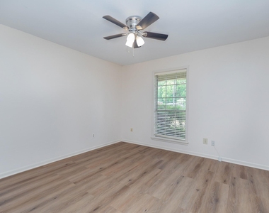 921 Victoria Drive - Photo Thumbnail 30