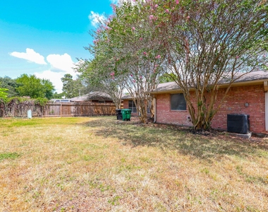 2306 Old Oak Lane - Photo Thumbnail 18