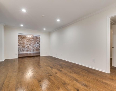 357 N Post Oak Lane - Photo Thumbnail 7