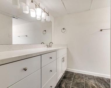 357 N Post Oak Lane - Photo Thumbnail 23