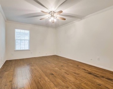 357 N Post Oak Lane - Photo Thumbnail 22