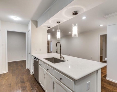 357 N Post Oak Lane - Photo Thumbnail 17