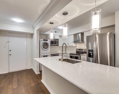 357 N Post Oak Lane - Photo Thumbnail 13