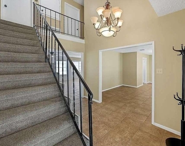 9611 Crail Drive - Photo Thumbnail 2