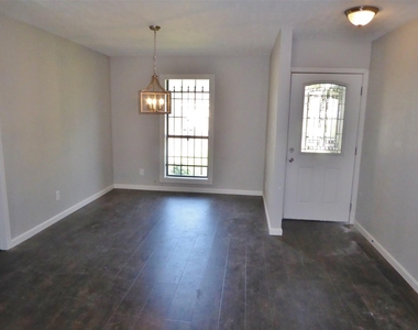 12902 Southspring Drive - Photo Thumbnail 3