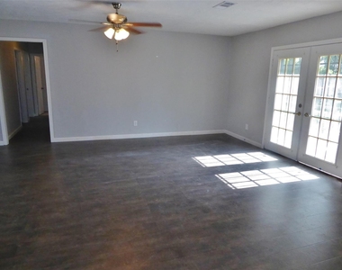 12902 Southspring Drive - Photo Thumbnail 5