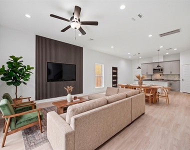 2213 Lee Street - Photo Thumbnail 1